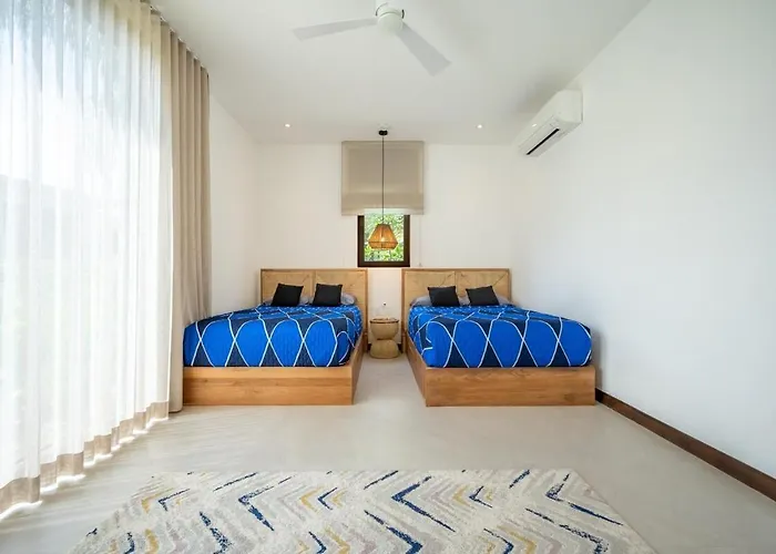 Villa Casa Cheetah Gated Luxury With