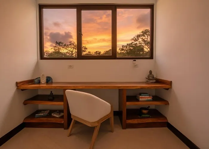 Casa Cheetah Gated Luxury With Tamarindo